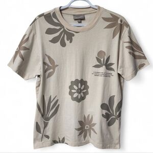 Neutral Floral Graphic Short Sleeve Tee